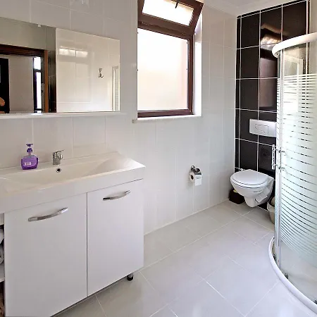 Linda's Apart Otel Altınoluk