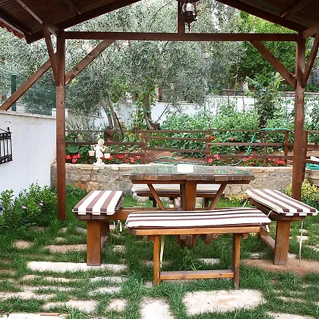 Linda's Apart Altınoluk
