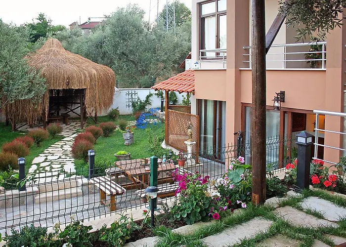 Linda's Apart Hotel *