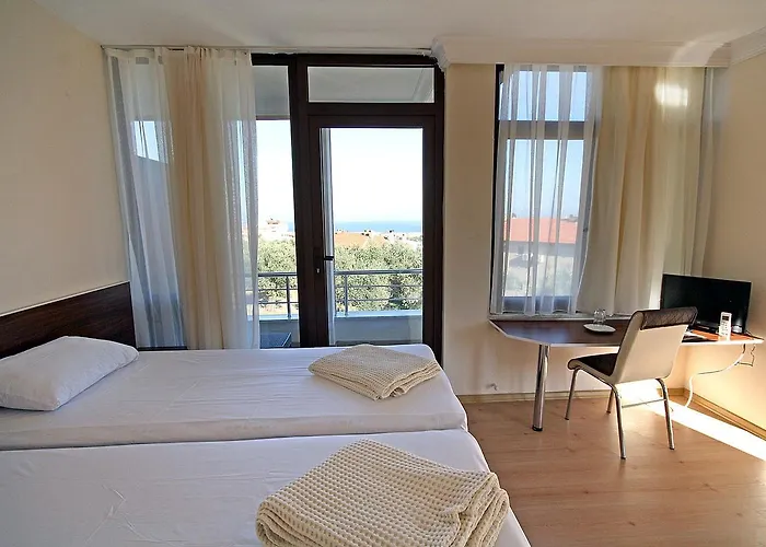 Hotel Linda's Apart *