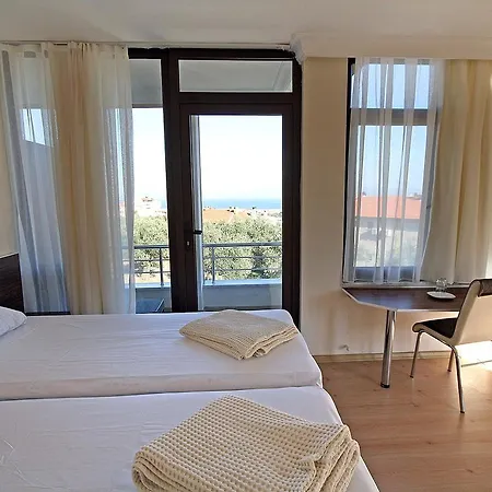 מלון Linda's Apart *