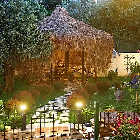 Linda's Apart Hotel